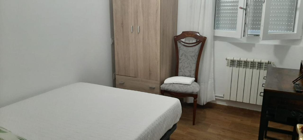Alojamiento Casa Leon Santoña Eksteriør bilde